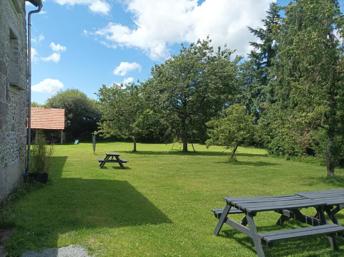 La Petellerie, Maison De Campagne Avec Piscine Pour Un Sejour Detente Moyon Exterior foto